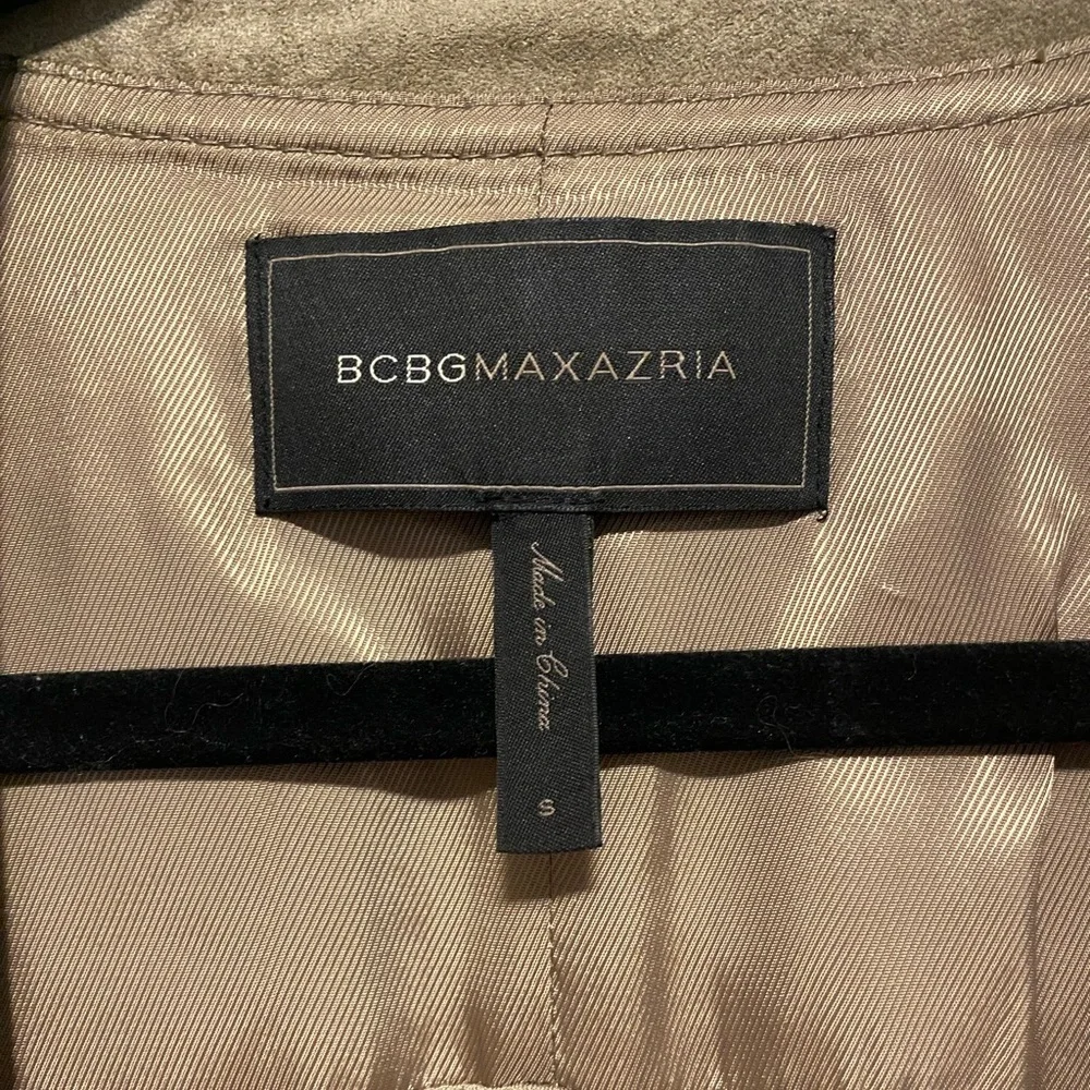BCBG MaxAzaria | Norton Drape Faux Suede Vegan Cropped Blazer • small - Picture 5 of 6